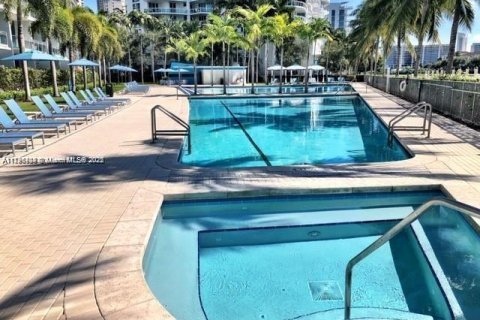 Condo in Aventura, Florida, 1 bedroom № 2091157 - photo 14