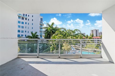 Condo in Aventura, Florida, 1 bedroom № 2091157 - photo 6