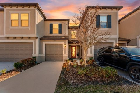 Adosado en Wesley Chapel, Florida 3 dormitorios, 148.36 m2 № 2105264