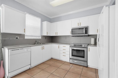 Купить кондоминиум в Дорал, Флорида 4 спальни, 146.79м2, № 2026268 - фото 30