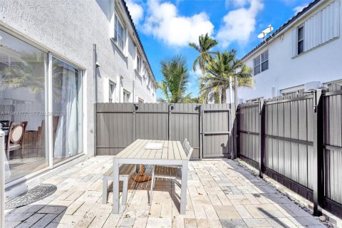 Купить кондоминиум в Дорал, Флорида 4 спальни, 146.79м2, № 2026268 - фото 11