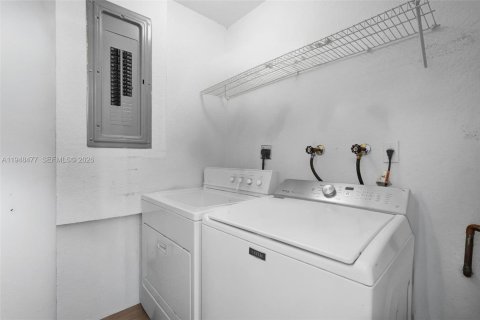 Купить кондоминиум в Дорал, Флорида 4 спальни, 146.79м2, № 2026268 - фото 29