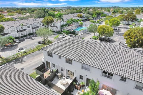 Купить кондоминиум в Дорал, Флорида 4 спальни, 146.79м2, № 2026268 - фото 8