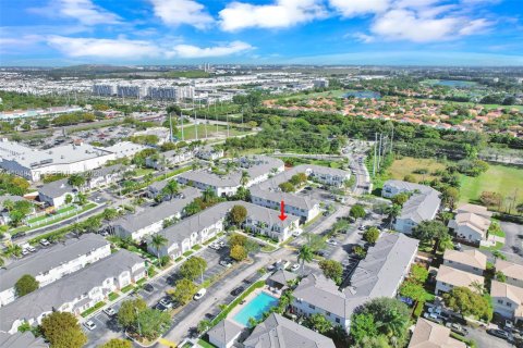 Купить кондоминиум в Дорал, Флорида 4 спальни, 146.79м2, № 2026268 - фото 5