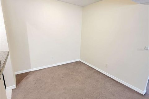 Condo in Saint Petersburg, Florida, 1 bedroom  № 1915411 - photo 10