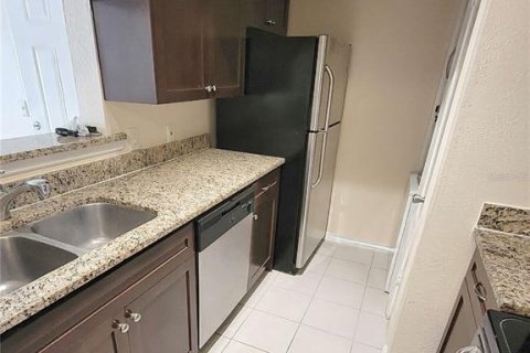 Condo in Saint Petersburg, Florida, 1 bedroom  № 1915411 - photo 18