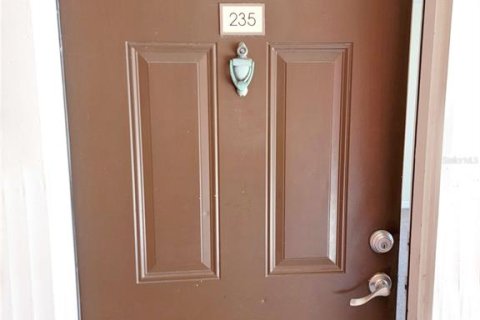 Condo in Saint Petersburg, Florida, 1 bedroom  № 1915411 - photo 15