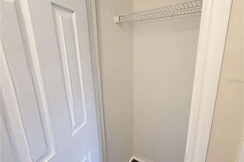 Condo in Saint Petersburg, Florida, 1 bedroom  № 1915411 - photo 16