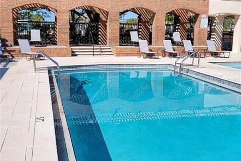 Condo in Saint Petersburg, Florida, 1 bedroom  № 1915411 - photo 24