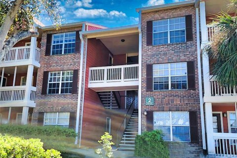 Condo in Saint Petersburg, Florida, 1 bedroom  № 1915411 - photo 1