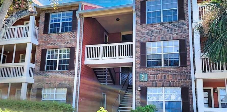 Condominio en Saint Petersburg, Florida, 1 dormitorio № 1915411