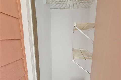 Condo in Saint Petersburg, Florida, 1 bedroom  № 1915411 - photo 21