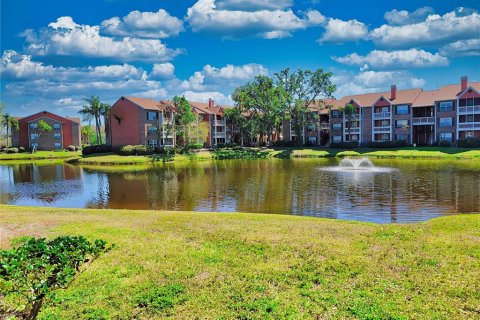 Condo in Saint Petersburg, Florida, 1 bedroom  № 1915411 - photo 20