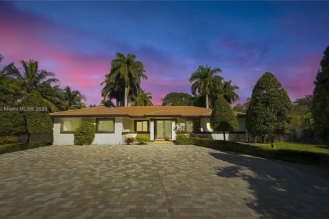 House in Homestead, Florida 3 bedrooms, 252.23 sq.m. № 1860978 - photo 1