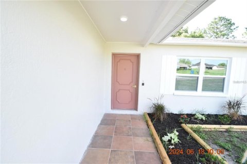 House in Spring Hill, Florida 3 bedrooms, 138.24 sq.m. № 1854063 - photo 18