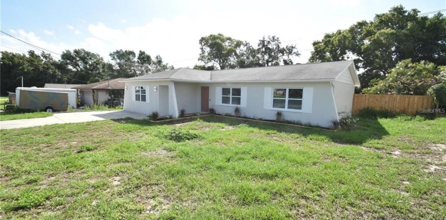 House in Spring Hill, Florida 3 bedrooms, 138.24 sq.m. № 1854063