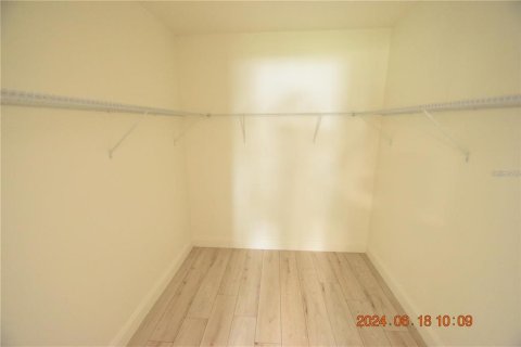 House in Spring Hill, Florida 3 bedrooms, 138.24 sq.m. № 1854063 - photo 12