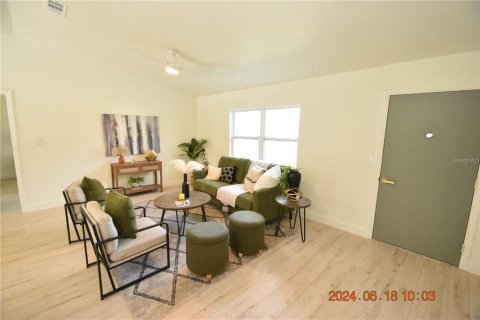 House in Spring Hill, Florida 3 bedrooms, 138.24 sq.m. № 1854063 - photo 20