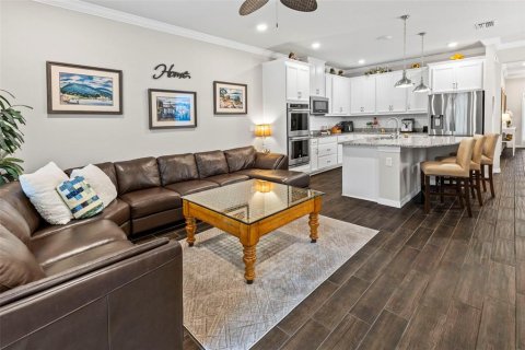 Townhouse in Tampa, Florida 3 bedrooms, 178.37 sq.m. № 2237002 - photo 8