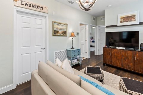 Townhouse in Tampa, Florida 3 bedrooms, 178.37 sq.m. № 2237002 - photo 30