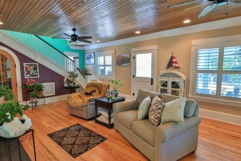 Villa ou maison à vendre à New Smyrna Beach, Floride: 3 chambres, 267.56 m2 № 1750541 - photo 11