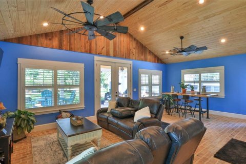 Villa ou maison à vendre à New Smyrna Beach, Floride: 3 chambres, 267.56 m2 № 1750541 - photo 28
