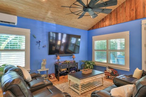 Villa ou maison à vendre à New Smyrna Beach, Floride: 3 chambres, 267.56 m2 № 1750541 - photo 30