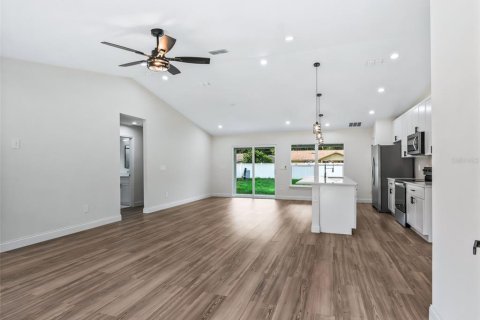 Villa ou maison à louer à Ocala, Floride: 3 chambres, 167.22 m2 № 2345154 - photo 6