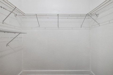 Villa ou maison à louer à Miami, Floride: 4 chambres, 151.71 m2 № 2010961 - photo 21