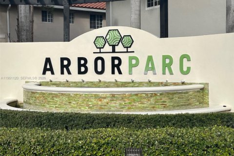 Adosado en Riviera Beach, Florida 2 dormitorios, 113.43 m2 № 2021956