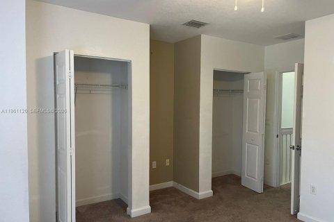 Adosado en alquiler en Riviera Beach, Florida, 2 dormitorios, 113.43 m2 № 2021956 - foto 16