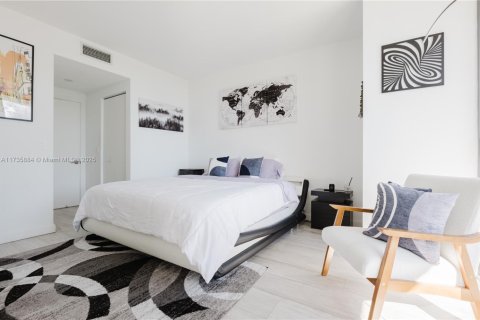 Condominio en venta en Miami, Florida, 1 dormitorio, 76.74 m2 № 1492206 - foto 12