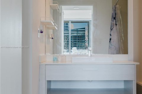 Condominio en venta en Miami, Florida, 1 dormitorio, 76.74 m2 № 1492206 - foto 16
