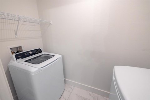 Apartamento en alquiler en Sarasota, Florida, 1 dormitorio, 93.37 m2 № 1551759 - foto 11
