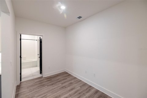 Apartamento en alquiler en Sarasota, Florida, 1 dormitorio, 93.37 m2 № 1551759 - foto 19