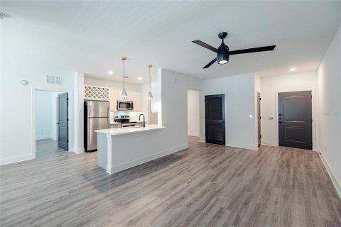 Apartamento en alquiler en Sarasota, Florida, 1 dormitorio, 93.37 m2 № 1551759 - foto 8