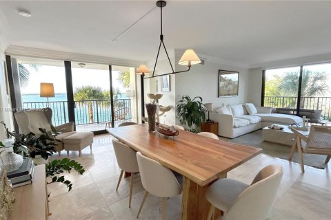 Condo in Miami, Florida, 2 bedrooms  № 1878004 - photo 4