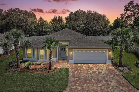 House in Oxford, Florida 3 bedrooms, 153.57 sq.m. № 1812835 - photo 1