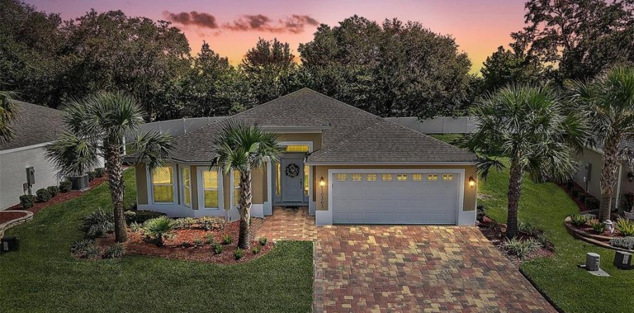 House in Oxford, Florida 3 bedrooms, 153.57 sq.m. № 1812835