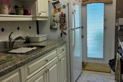 Condo in Riviera Beach, Florida, 1 bedroom № 2351187 - photo 5