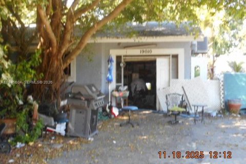 Casa en venta en Cutler Bay, Florida, 3 dormitorios, 223.34 m2 № 2002634 - foto 1