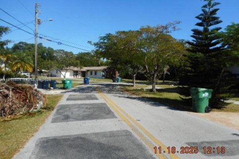 Купить виллу или дом в Катлер-Бей, Флорида 3 спальни, 223.34м2, № 2002634 - фото 23