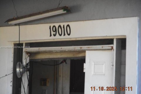 Casa en venta en Cutler Bay, Florida, 3 dormitorios, 223.34 m2 № 2002634 - foto 11