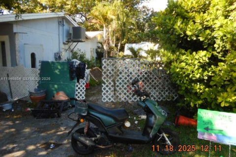 Casa en venta en Cutler Bay, Florida, 3 dormitorios, 223.34 m2 № 2002634 - foto 9