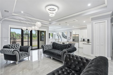 House in Naples, Florida 3 bedrooms № 2057352 - photo 21