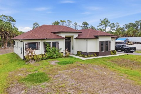 House in Naples, Florida 3 bedrooms № 2057352 - photo 5