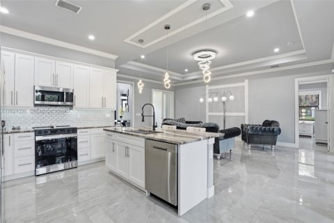 House in Naples, Florida 3 bedrooms № 2057352 - photo 27