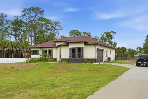 House in Naples, Florida 3 bedrooms № 2057352 - photo 6