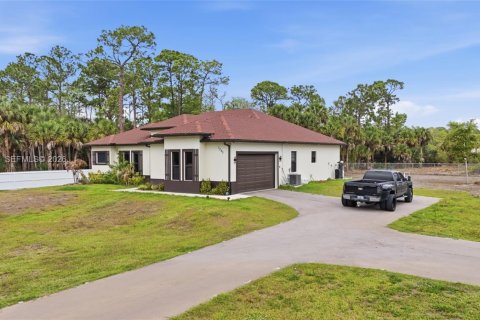 House in Naples, Florida 3 bedrooms № 2057352 - photo 7