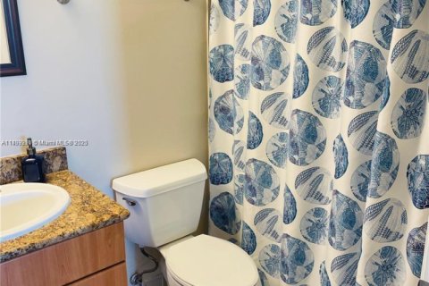 Copropriété à vendre à Hallandale Beach, Floride: 2 chambres, 106.84 m2 № 1945701 - photo 11